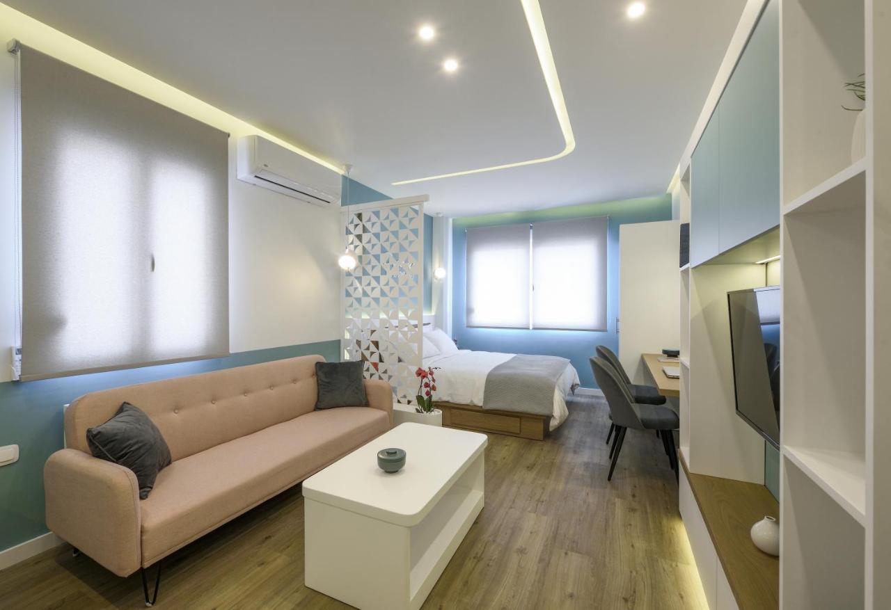 Τhe Half Root Suite In The Heart Of City Center Tessalónica Exterior foto
