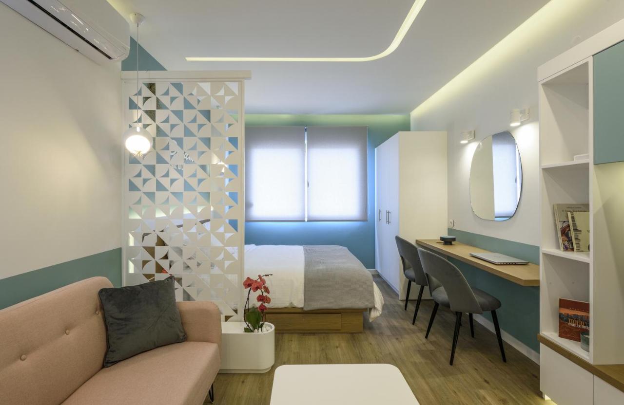 Τhe Half Root Suite In The Heart Of City Center Tessalónica Exterior foto
