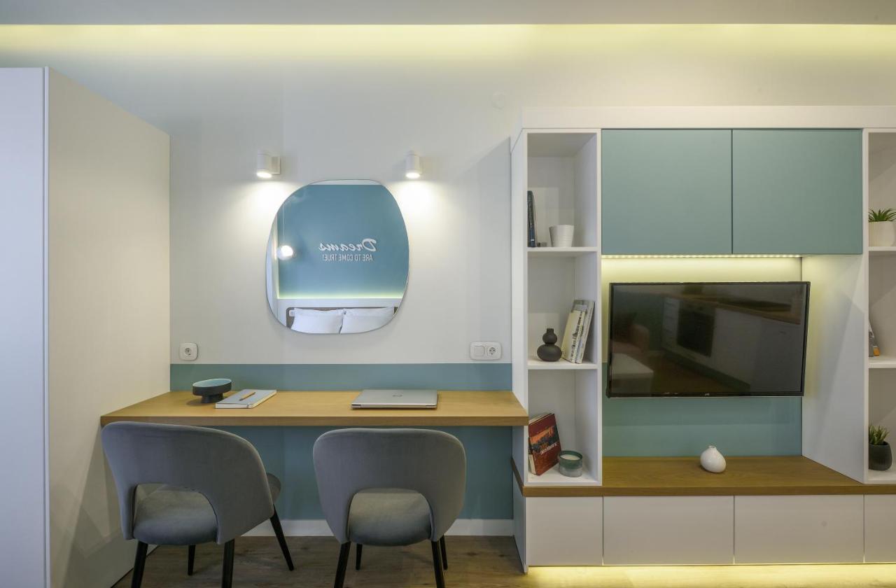 Τhe Half Root Suite In The Heart Of City Center Tessalónica Exterior foto